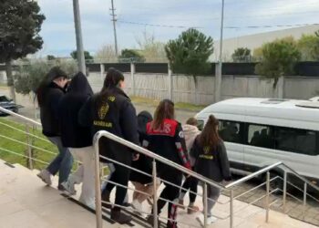 Akhisar'da masaj salonlarına fuhuş operasyonu: 3 tutuklama