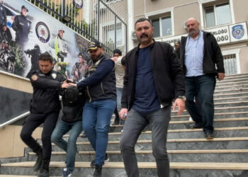 Sarıyer'de mezarlıktaki silahlı çatışma: 6 şüpheli adliyeye sevk edildi