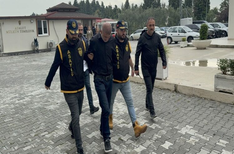 Eşini sokak ortasında öldüren sanığa ağırlaştırılmış müebbet