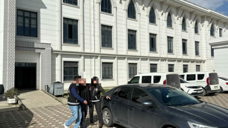 TIR'ın altına saklanıp husumetli olduğu kardeşini öldüren şüpheli tutuklandı