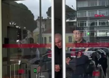 Çarpıp devirdiği direkle bisiklet sürücüsünün ölümüne neden olan kamyon şoförü tutuklandı