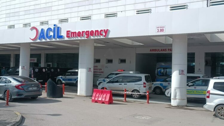 Kırıkkale’de yapan kadın ile erkek arkadaşı, akrabalarının bıçaklı saldırısında yaralandı