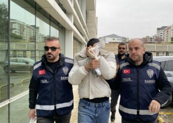 Cinsel saldırı şüphelisi yüzündeki dövmeden yakalandı
