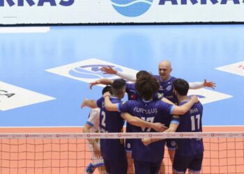 Arkas Spor final için sahada