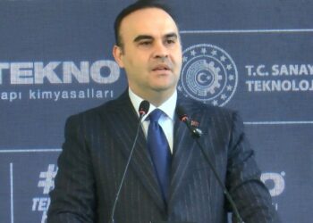 Bakan Kacır: Kimya sektöründe 935 milyar lira nitelikli yatırımın önünü açtık