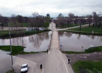 Edirne'de debisi artan Tunca Nehri'nde 'turuncu' alarm verildi