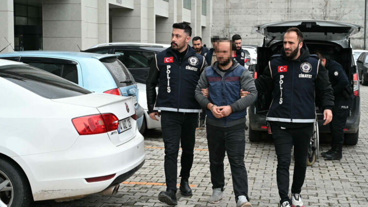 Hastanede doğum yapan kadın ile erkek arkadaşına bıçaklı saldırıda 3 kardeş adliyeye sevk edildi
