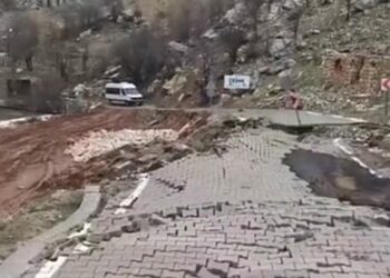 Nemrut Dağı yoluna heyelan