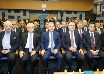 Kamu ve işveren, istişare için İZTO'da buluştu