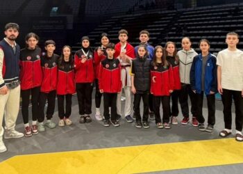 Samsunlu sporculardan kick boks ve tekvando turnuvalarında 12 madalya