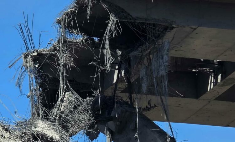 İsrail'in İran'daki köprü saldırısında hayatını kaybedenlerin sayısı 13'e yükseldi