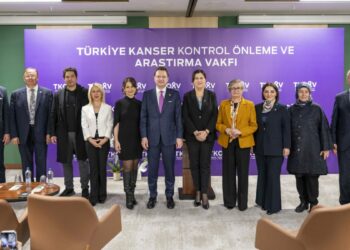 ‘Kanserle mücadele yalnızca tedaviyle kazanılamaz’