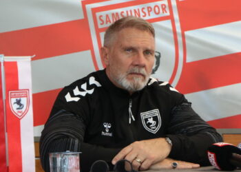 Thorsten Fink: İlk 5 için her maçı kazanmamız gerekiyor