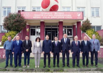 Muhammet Macit, Yusuf Yerkel ve Emrah Bayraktar, TFF Meral-Celal Aras Spor Lisesi'nde incelemelerde bulundu