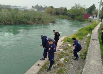 Mersin'de Berdan Çayı'na atlayan genç, suda kayboldu