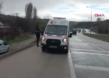Refüje çıkan otomobilin sürücüsü yaralandı