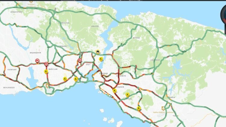 İstanbul'da haftanın ilk iş gününde trafik yoğunluğu