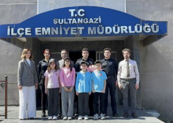 Öğrencilerden Sultangazi İlçe Emniyet Müdürlüğü'ne ziyaret