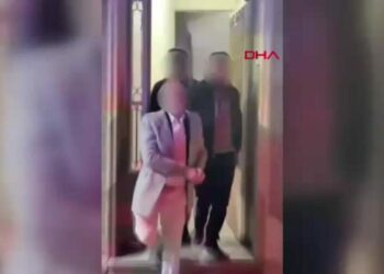 Polis tarafından aranırken, sağlıksız ortamda diplomasız diş tedavisi yaparken yakalandı