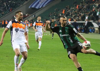Kocaelispor - RAMS Başakşehir FK: 0-0