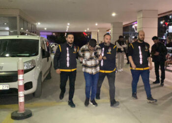 Manisa’da cinayet zanlısını 1200 saat güvenlik kamerası kaydı incelenerek yakalandı