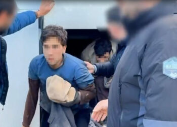 Yolcu otobüsünün bagajında 53 kaçak göçmen yakalandı: 6 tutuklama