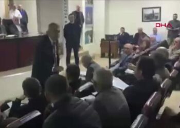 Akçakoca Belediyesi Meclisi toplantısında gerginlik