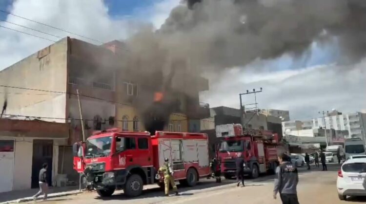2 katlı binada çıkan yangında 1’i bebek, 4 kişi dumandan etkilendi