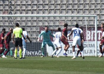 Bandırmaspor - Sarıyer: 0-0