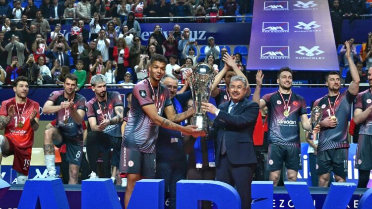AXA Sigorta Kupa Voley’de şampiyon Ziraat Bankkart