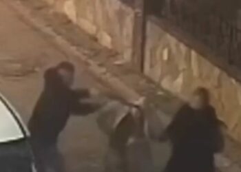 Adres sorma bahanesiyle kolye çalan şüphali gözaltına alındı
