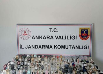 Ankara'da 3,2 milyon liralık kaçak saat ele geçirildi
