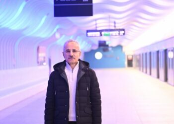 İstanbul Havalimanı-Arnavutköy metro hattında günlük yolcu rekoru