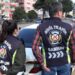 Ceza kesilen korsan taksici, taşıdığı yolcuları suçladı