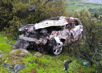 Takla atan otomobilin sürücüsü öldü