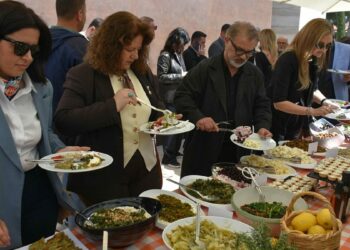 Alaçatı Ot Festivali 15'inci yılında dünyaya açılıyor
