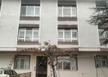 Kız arkadaşını öldürüp, intihar etti