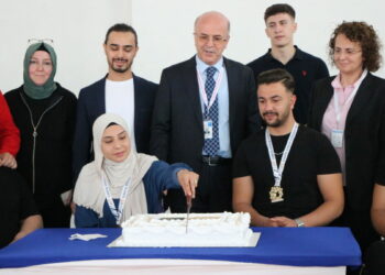 TÜBİTAK projesiyle spora başlayan 2 fizik tedavi hastası, atıcılıkta Türkiye şampiyonu oldu