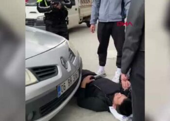 Otomobille çarpışan motosiklet sürücüsü yaralandı