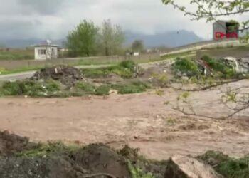 Osmaniye'de 2 kişinin öldüğü sel felaketinin izleri siliniyor; Düziçi'nde köprü çöktü