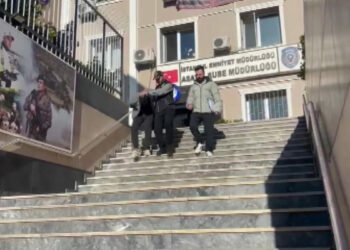 Esenyurt'ta telefonda kendisini polis olarak tanıtıp 2 milyon 140 bin lira dolandırdı
