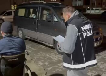 Bedensel engelli, 12 kilo uyuşturucuyla yakalandı