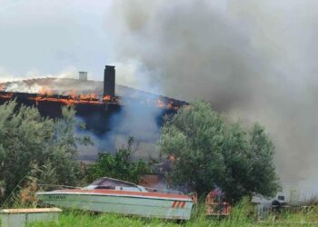 Çanakkale’de yangın çıkan villa kullanılamaz hale geldi