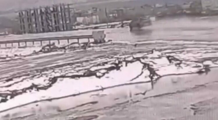 Bitlis'te otomobilin takla attığı kaza kamerada