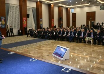 Bakan Uraloğlu, Trabzon Hafif Raylı Sistem Hattı ihalesinin yakın zamanda yapılacağını söyledi