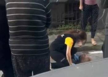 Müşterisinin evinde temizlik yaparken 5’inci kattan düşüp, yaralandı