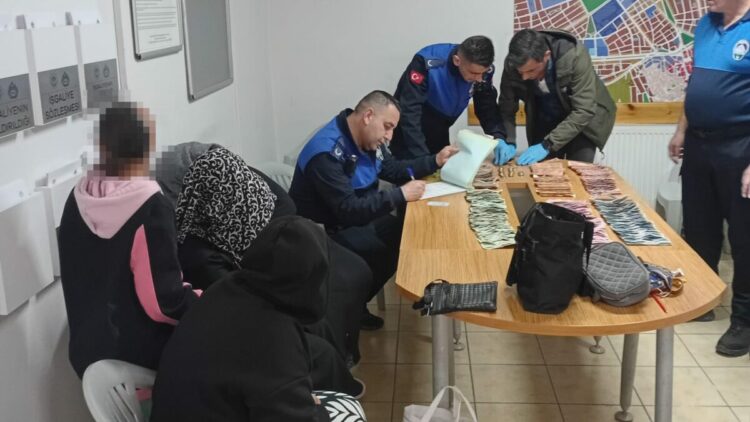 2 dilencinin üzerinden 19 bin 600 lira çıktı