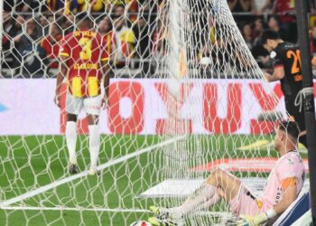 Göztepe'nin kalesi yıkıldı
