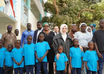 Bakan Göktaş, Senegal’de Türkiye'nin destekleriyle faaliyet gösteren sosyal hizmet merkezlerini ziyaret etti