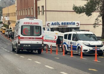 Şanlıurfa'da başına tuğla düşen işçi ağır yaralandı